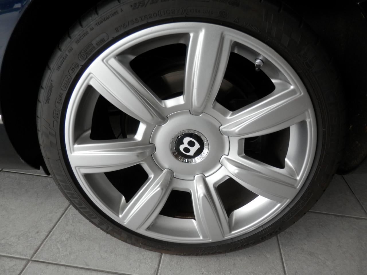 Auto Garant Biedt Aan: Bentley Continental Flying SPUR