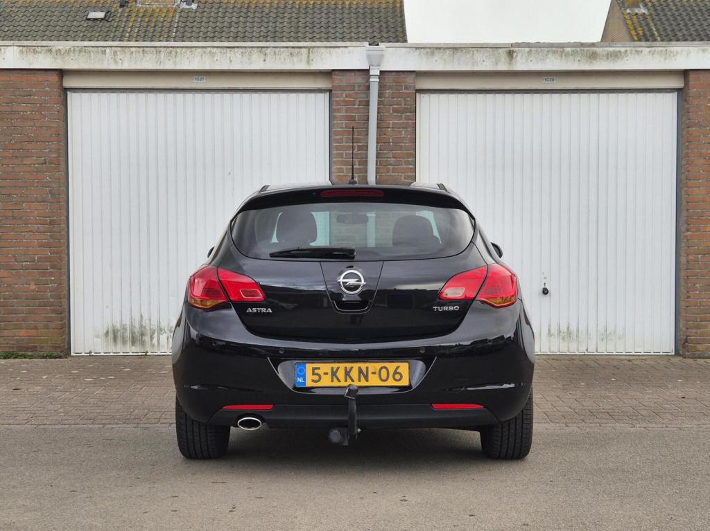 Opel Astra 1.4 turbo cosmo / origineel nl