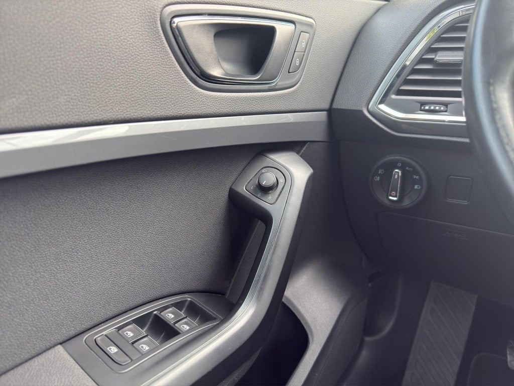Seat Ateca 1.4 ecotsi style | airco | navigatie | elektr. achterklep | appl