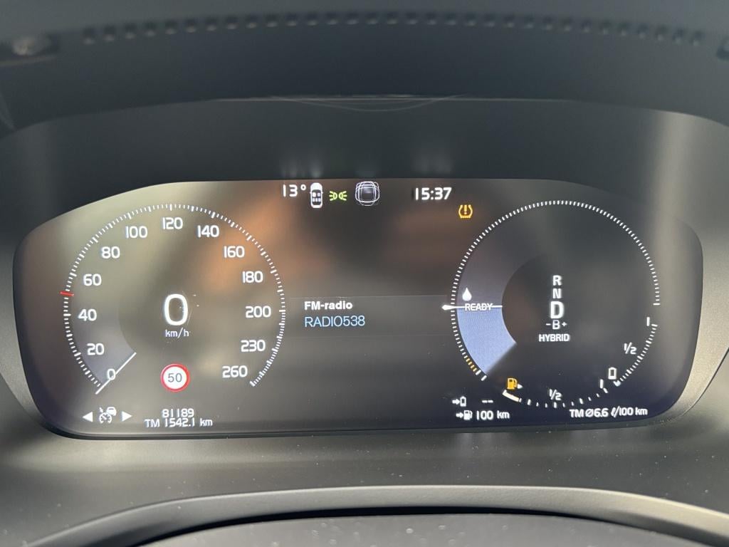 Volvo V60 t6 398pk recharge r-design| panodak| adap.cruise| camera| awd