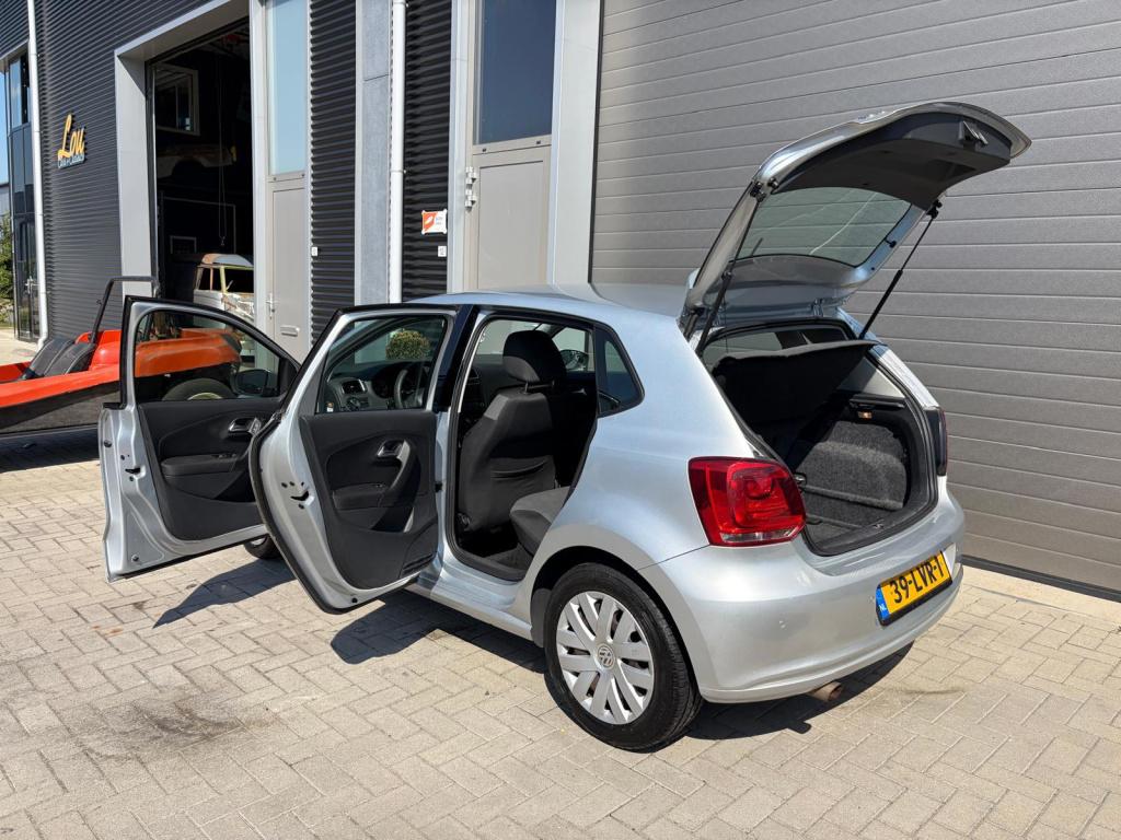 Volkswagen Polo 1.4-16v comfortline/automaat/cruise control/airconditioning