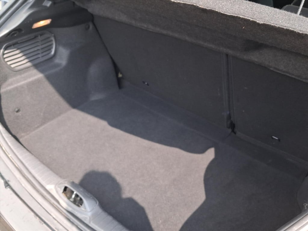 Peugeot 208 urban soul 1.2 pt-82pk 5d trekhaak | navigatie | airco | cruise