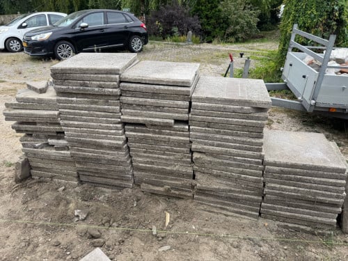 Grindtegels 50x50 - 76 stuks - Gratis af te halen