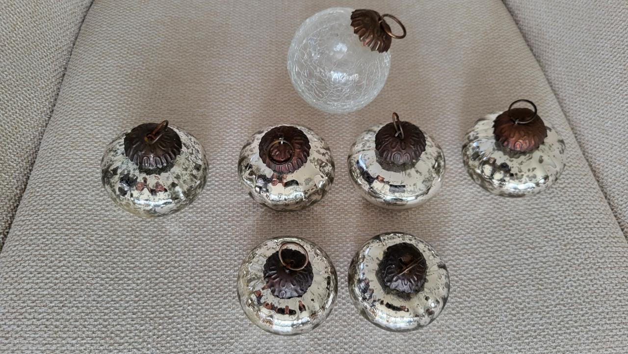 Set v 7 vintage kerstballen kwik glas + craquelé