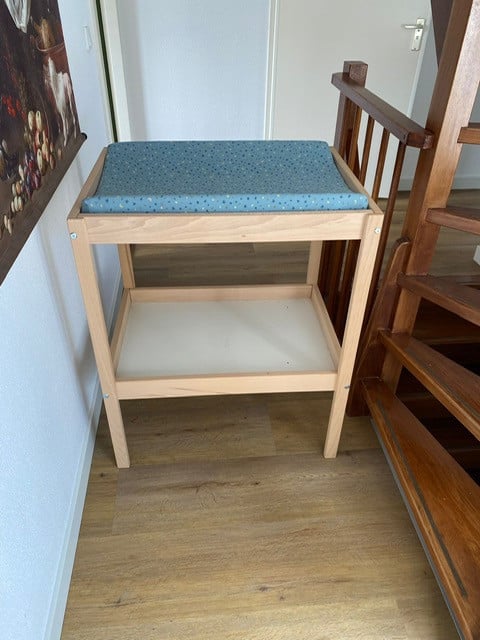 Sniglar commode met aankleedkussen
