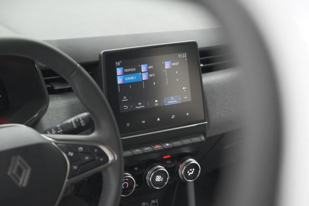 Renault Clio 1.6 e-tech full hybrid 145 evolution | apple carplay | parkeer