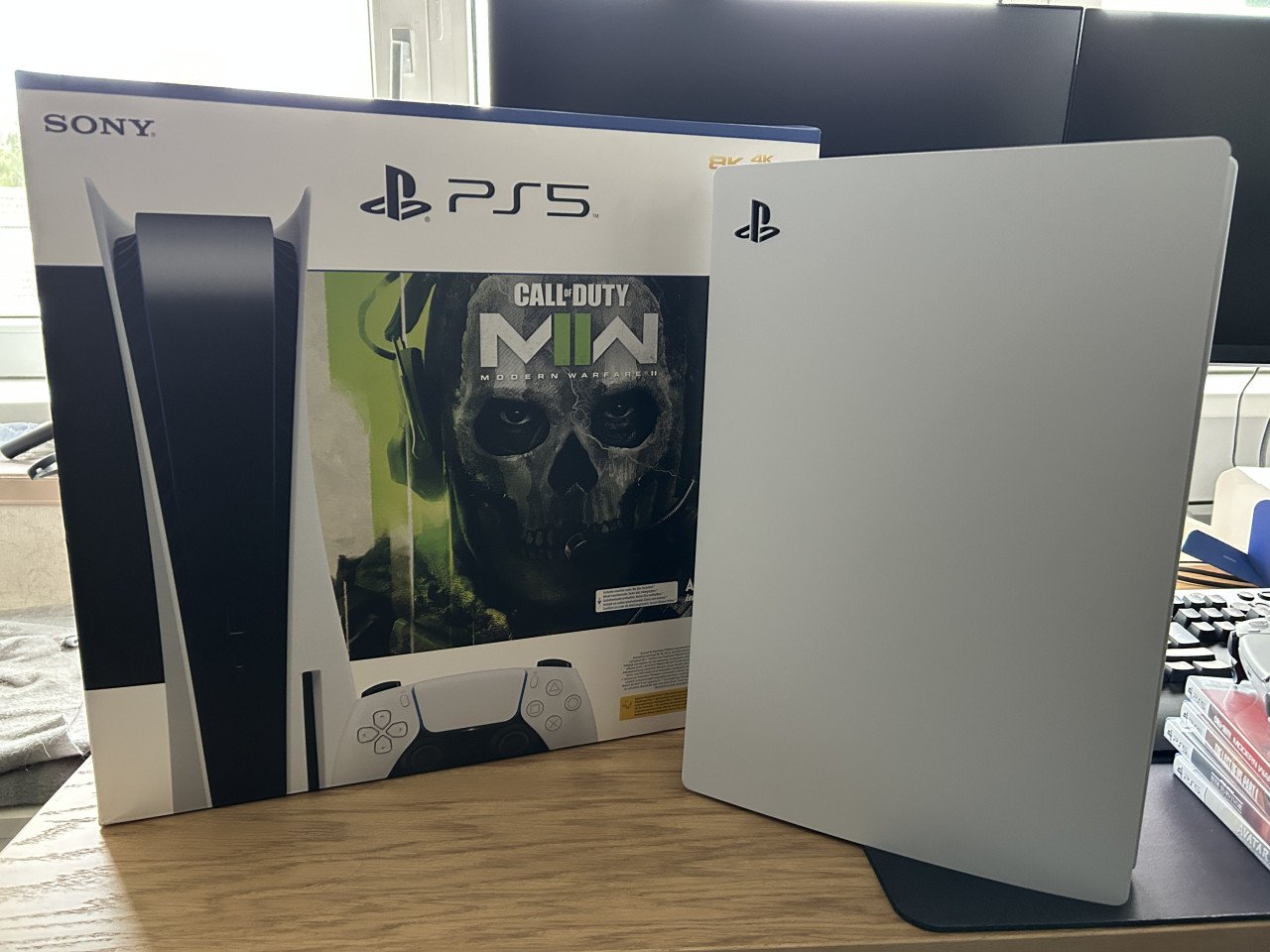 Playstation 5 disc edition, 1TB + 2TB ssd, controller en 4 games