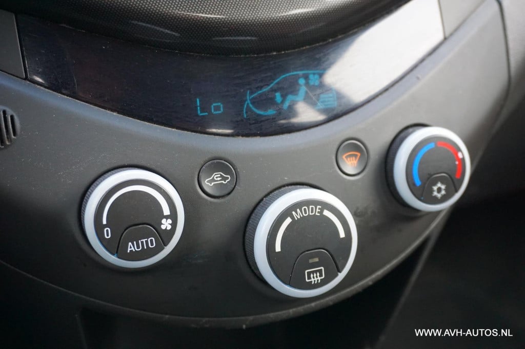 Chevrolet Spark 1.2 16v lt