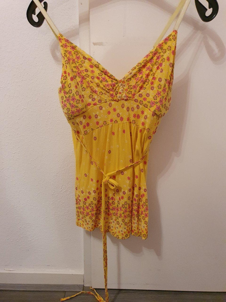 Veel blouses en jurken te koop maat 38-40