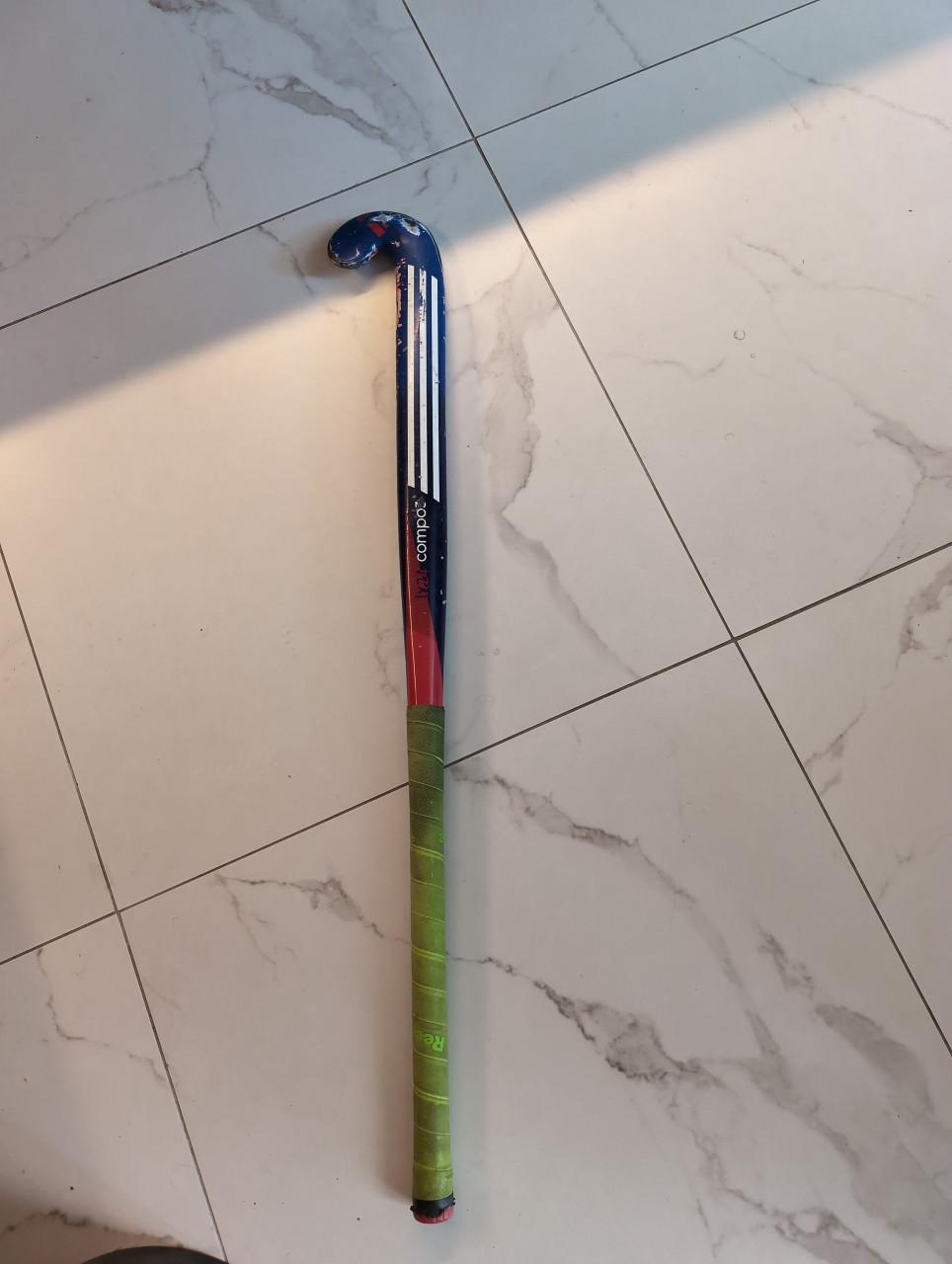 Hockeystick adidas 36,5 inch gratis