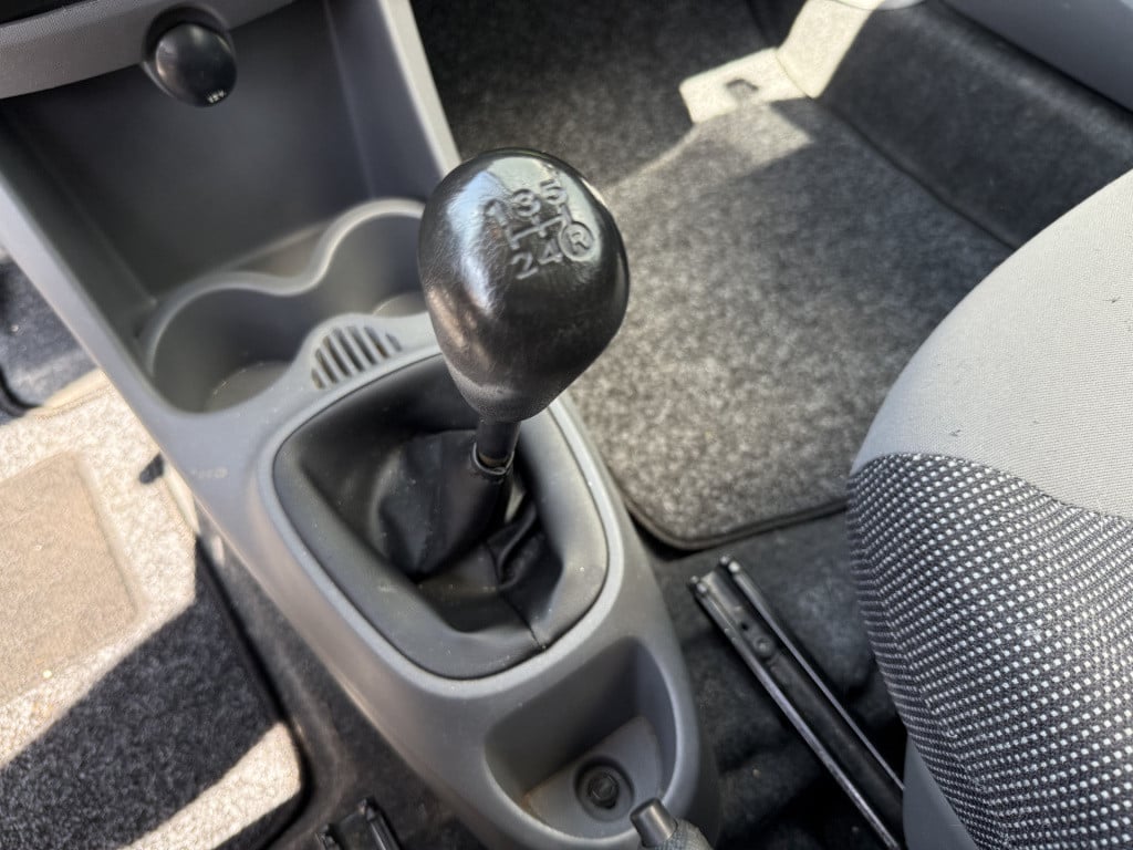 Peugeot 107 1.0-12v xs airco 3-drs