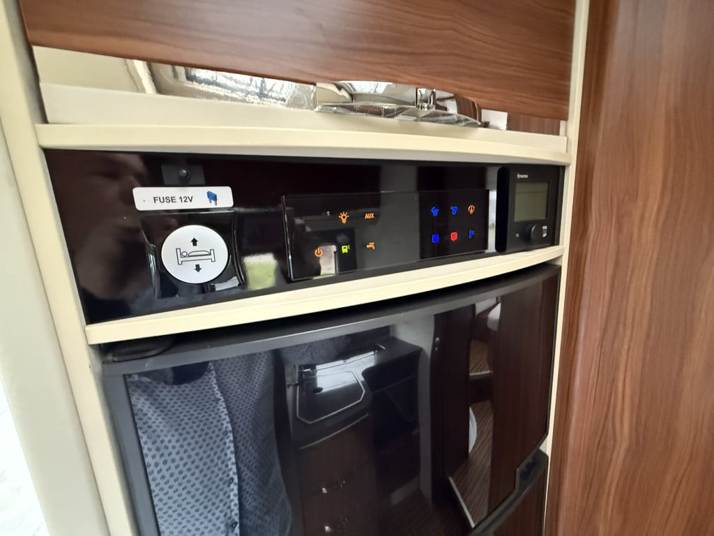 Adria Onbekend matrix m 670 sc