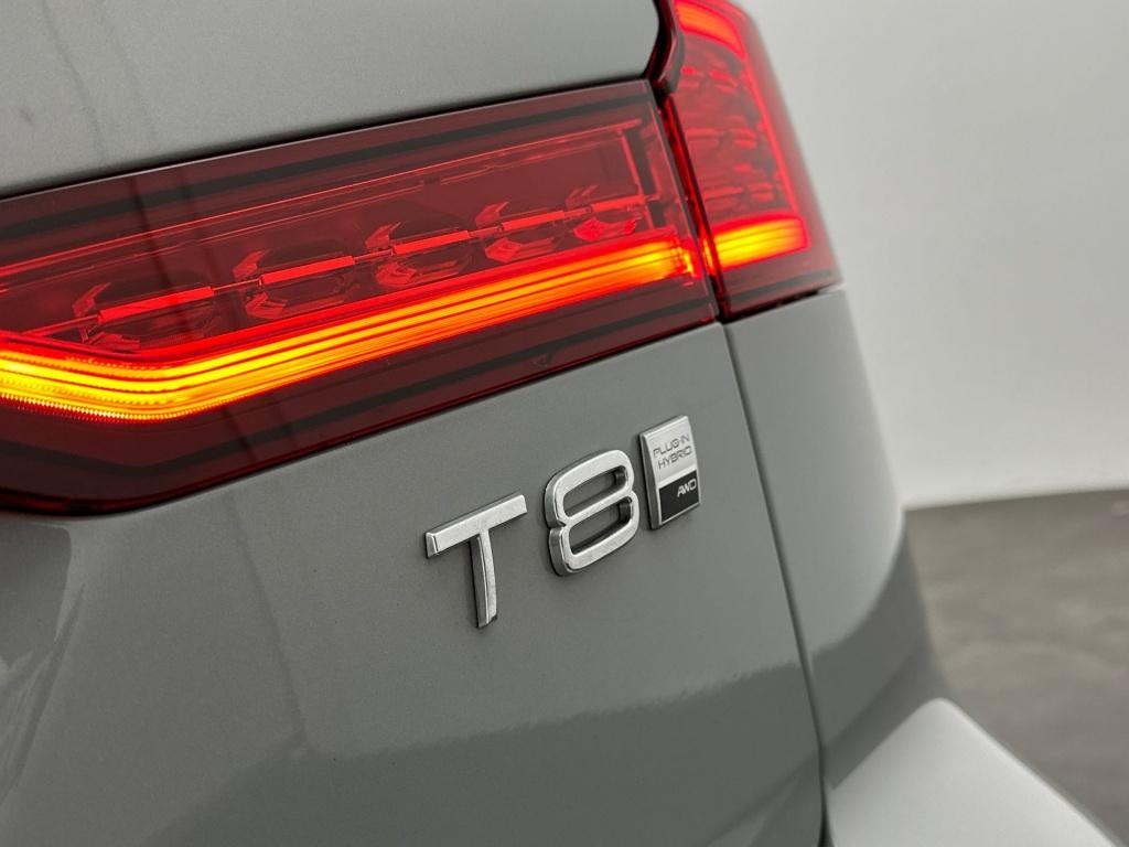 Volvo V60 t8 455pk recharge ultra dark| panodak| 360camera| stylingpack| a