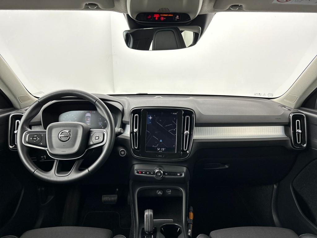 Volvo XC40 t3 163pk aut8 momentum pro| trekhaak| camera| climate| cruise co