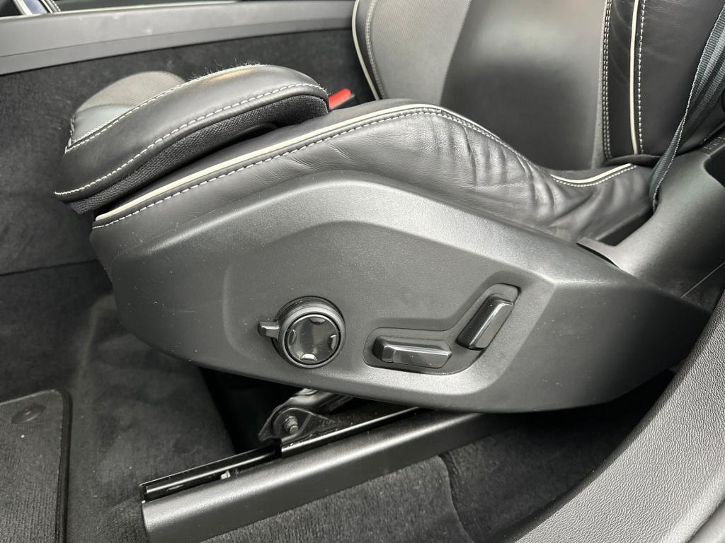 Volvo XC60 t6 398pk recharge r-design| pano| trekhaak| adap.cruise| leder| 