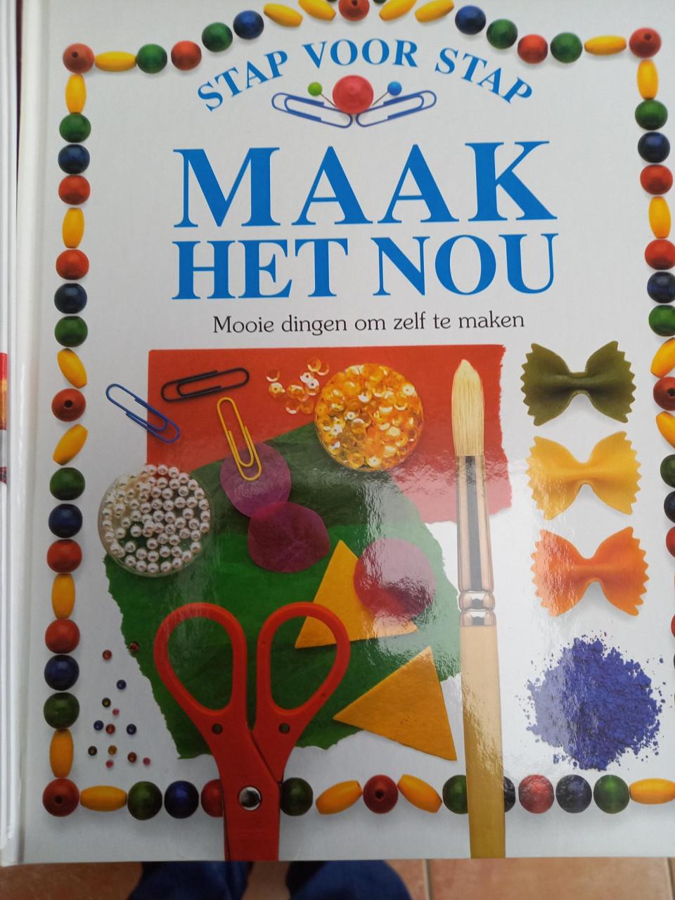 Knutselboeken een serie van 13