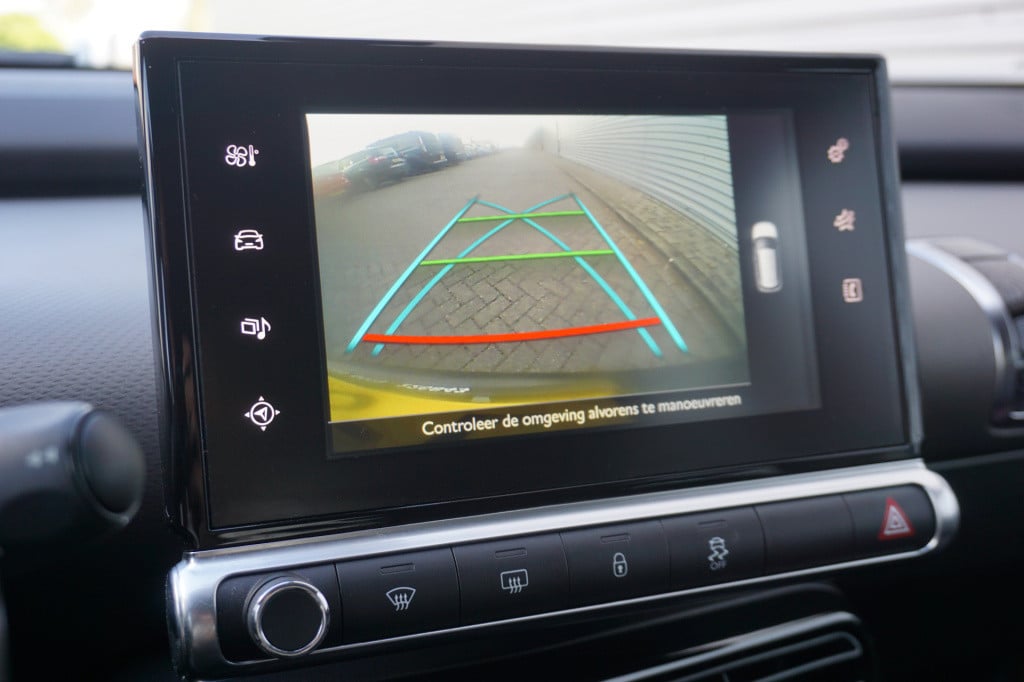 Citroen C4 Cactus 1.2 puretech shine airco / navi / carplay / elektr. ramen