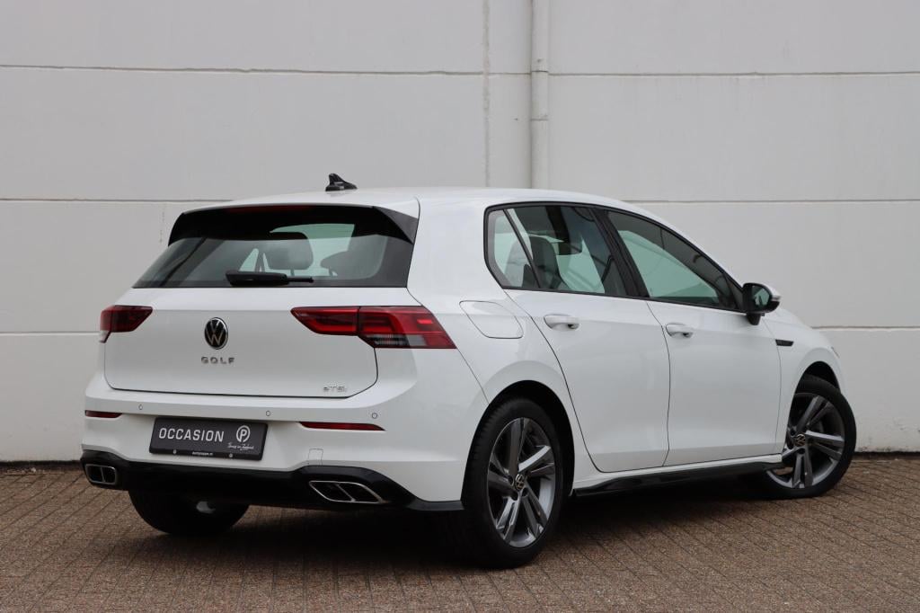 Volkswagen Golf 1.5 etsi r-line dsg7 130pk