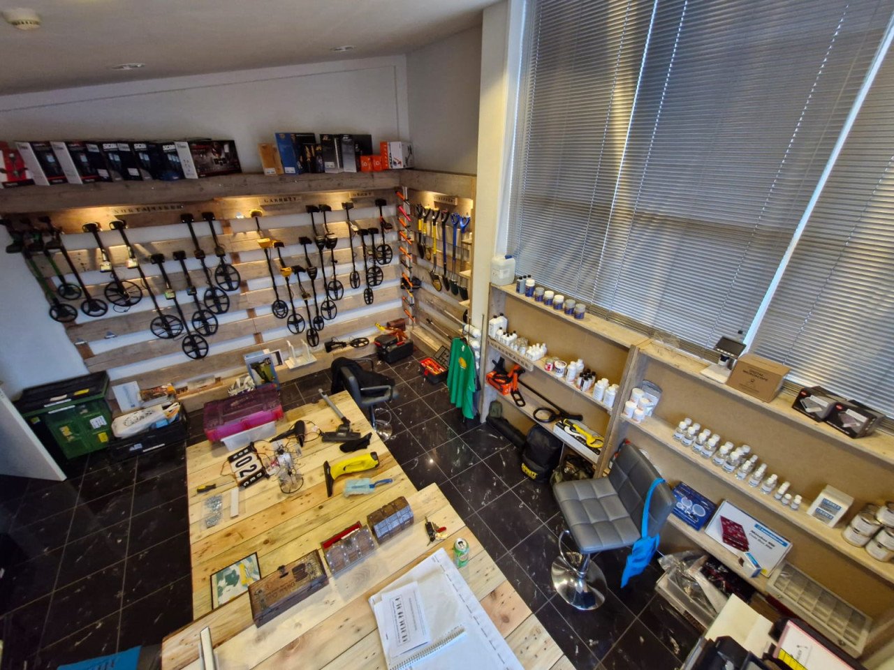 Metaaldetector showroom De Detectorshop