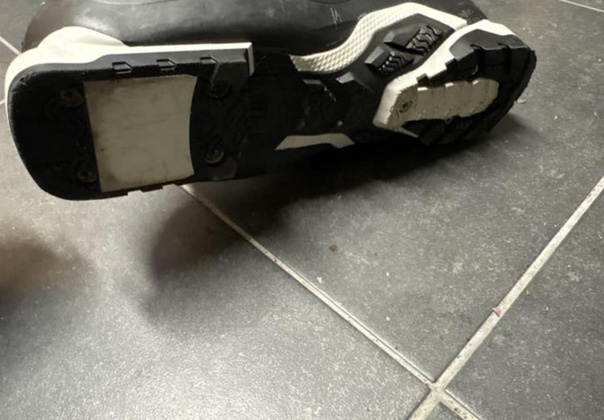 Skischoenen Salomon maat 27 (41)