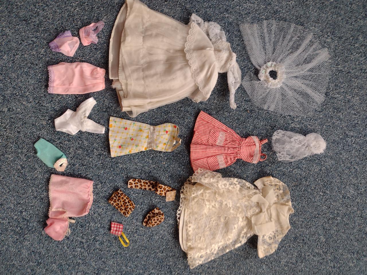 Barbie kleding retro