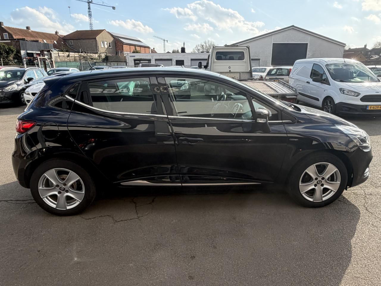 Renault Clio 1.2i Limited Bouwjaar 2018 NAP ! ! !