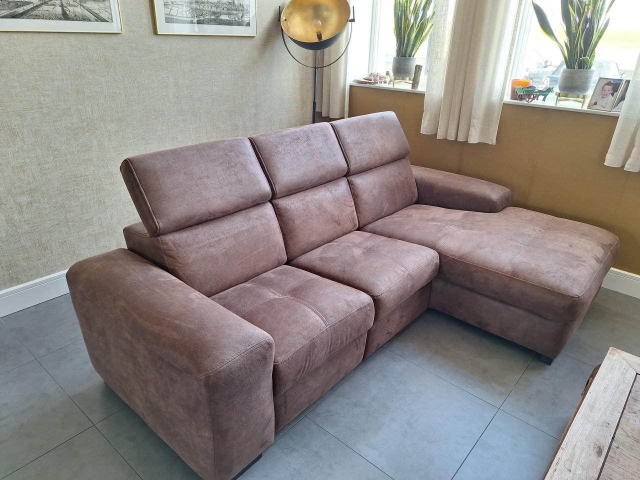 Luxe hoekbank met relaxfunctie zo goed als nieuw (2025)