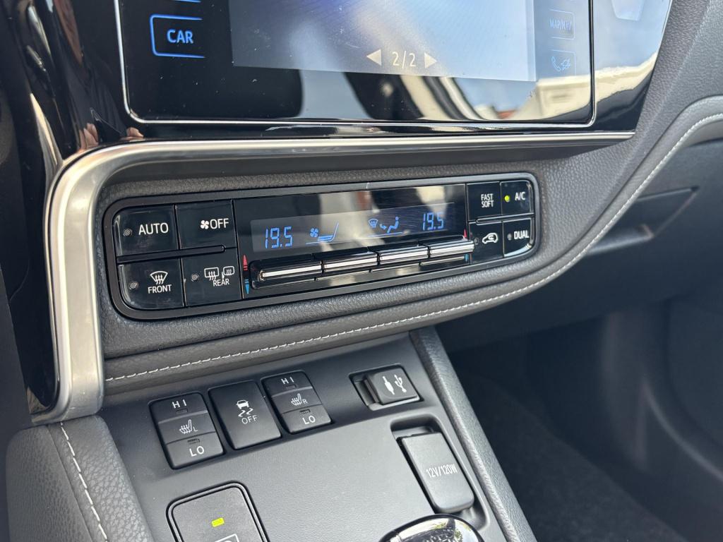 Toyota Auris 1.8 hybrid executive nl-auto!