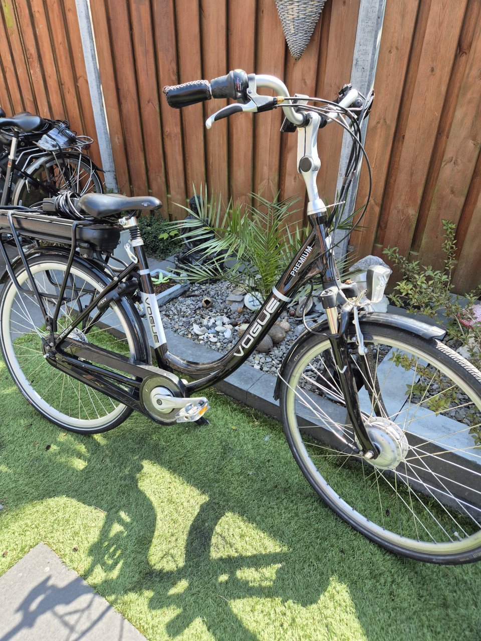 UITZOEKEN | Elektrische fietsen tussen de 350 en 650euro.