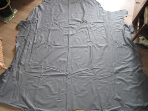 Nieuw stuk Grijs Leer 200x180 cm