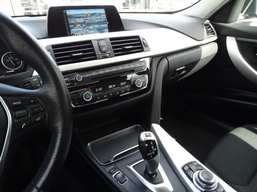 BMW 3-serie touring 318i executive automaat