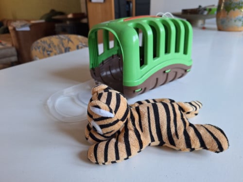 Knuffel in reismandje