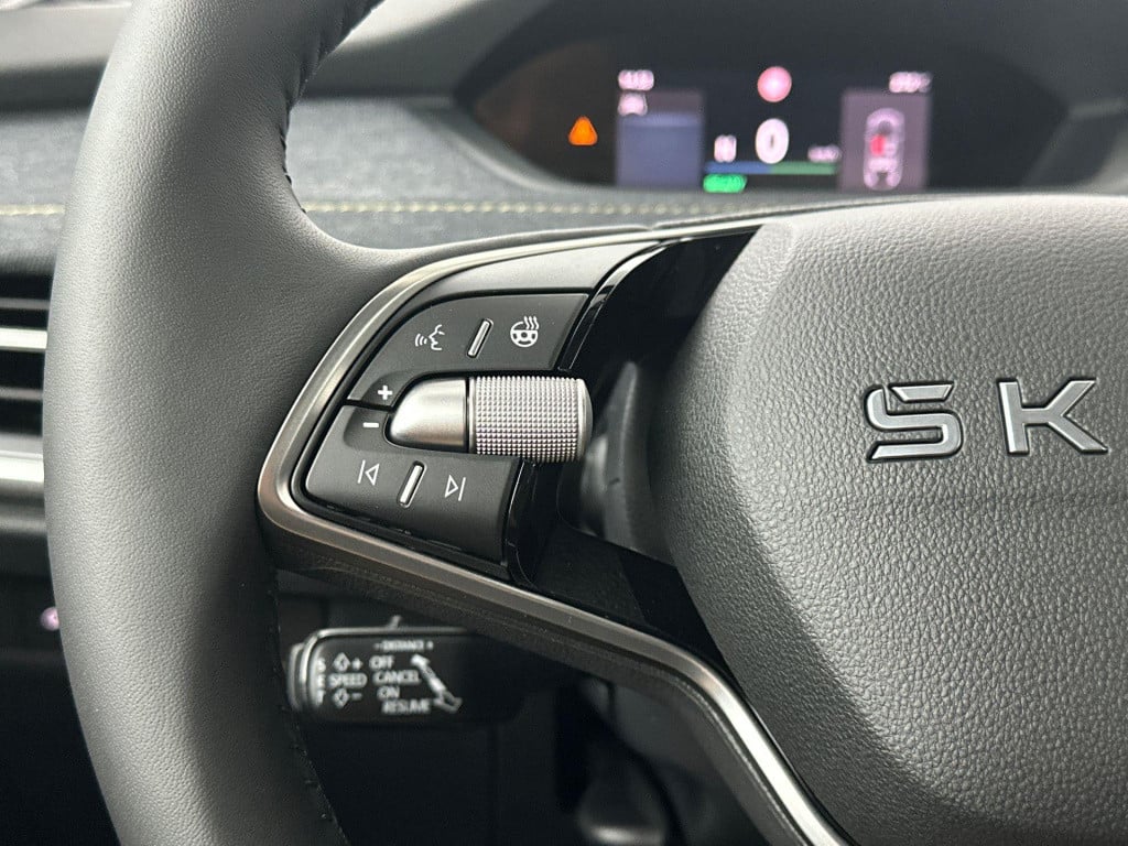 Skoda Elroq business edition tour elektromotor 210 kw / 286 pk