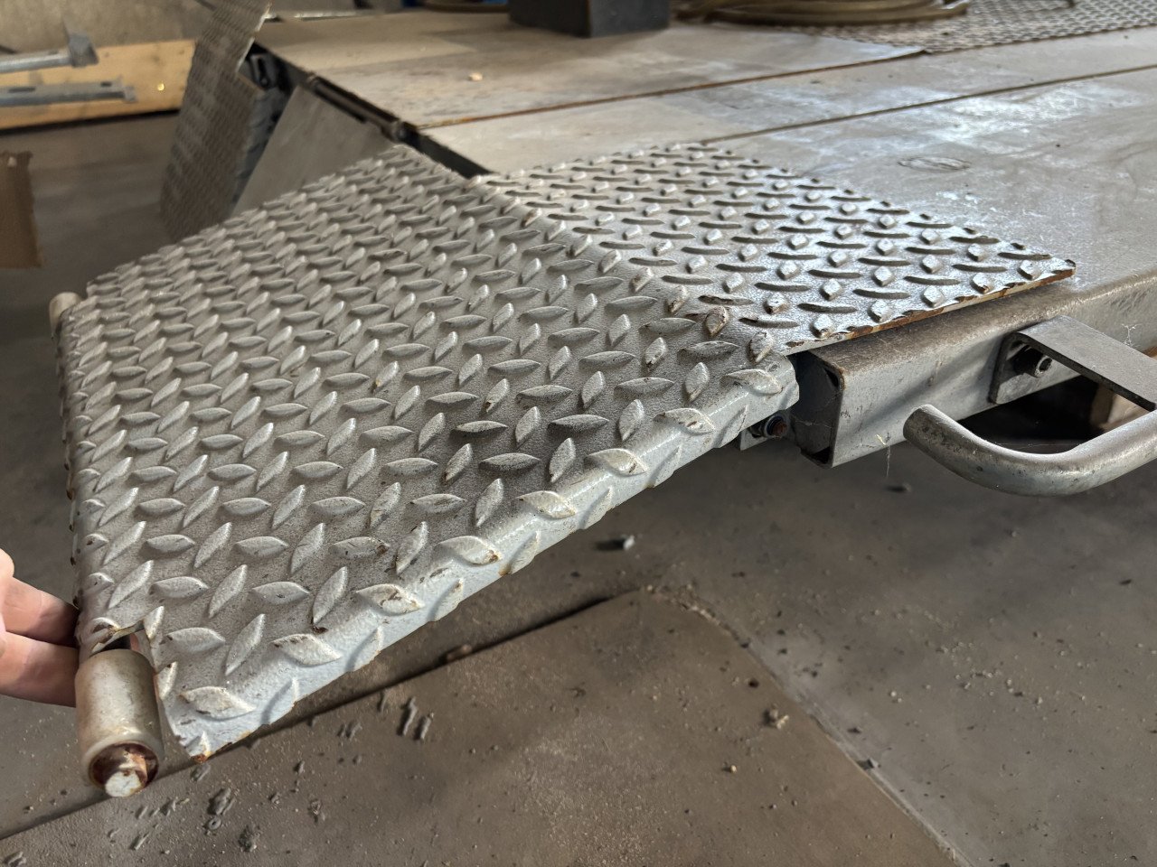 Ravaglioli motor hefbrug heftafel 600kg hydropneumatisch schaarbrug