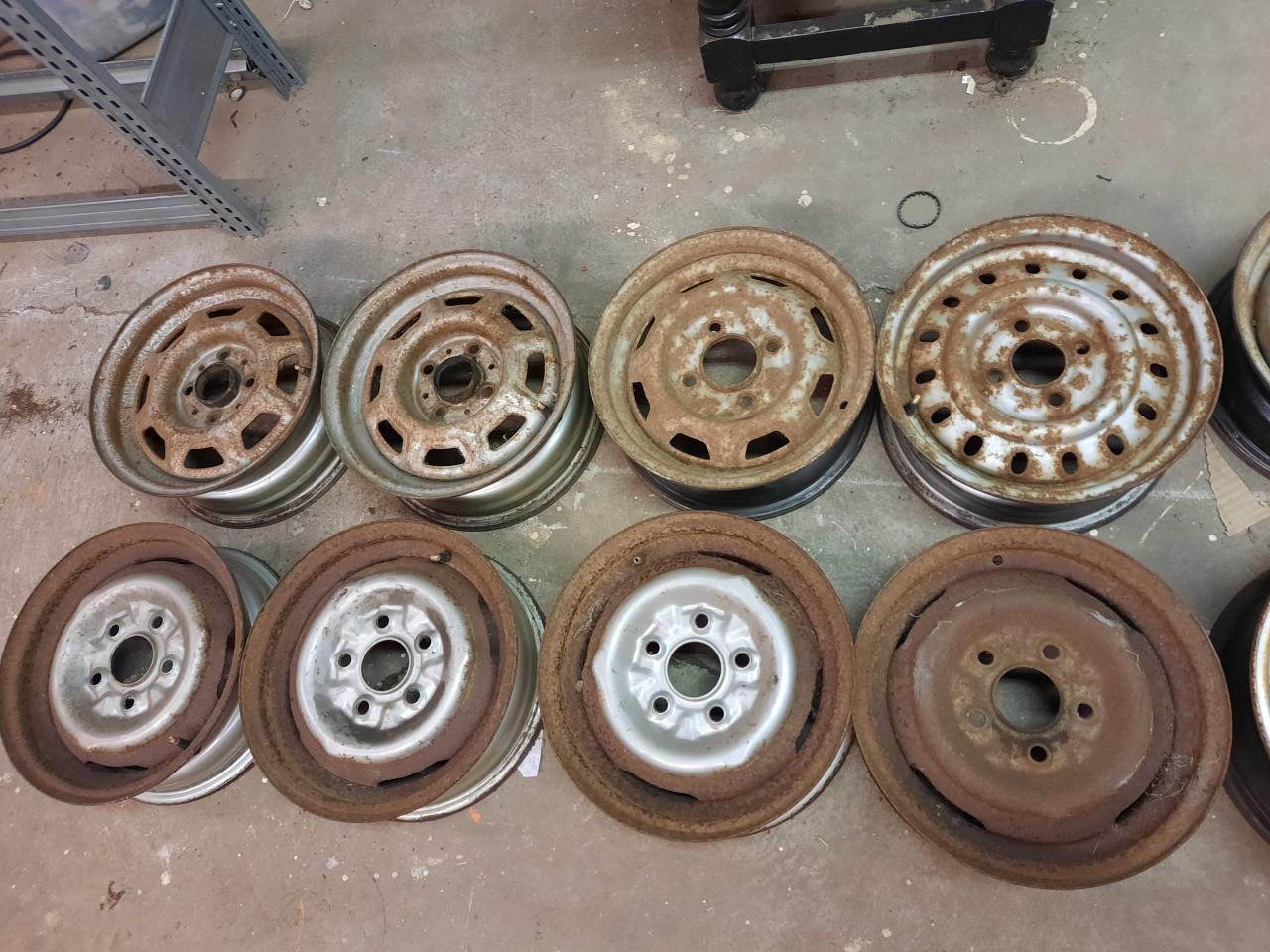 Diverse banden, velgen, spatborden aanhanger aanhangwagen kar trailer