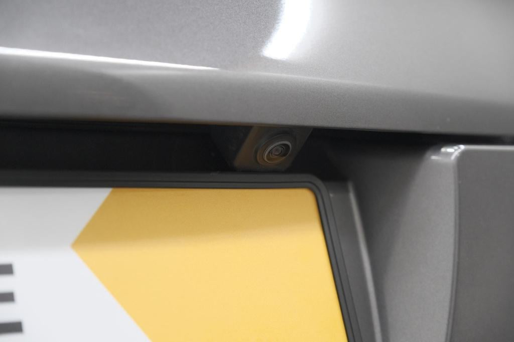 Citroen C3 puretech 110 shine | camera | navigatie | apple carplay