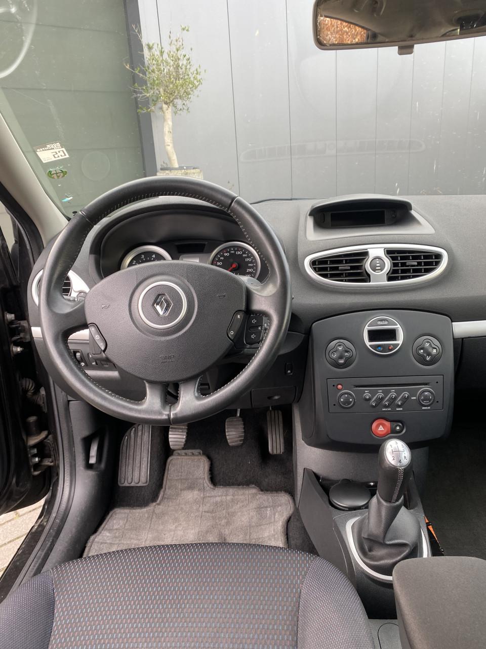 Renault Clio 1.2 TCE 100 Estate 2008 Zwart | 124.448 KM NAP | NIEUWE APK!