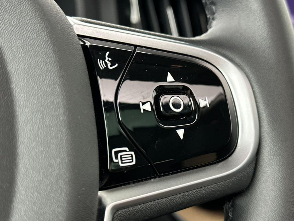 Volvo XC60 t6 398pk recharge ultra dark| pano| hud| 360camera|