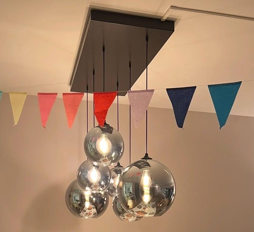 Moderne hanglamp met 6 glazen bollen