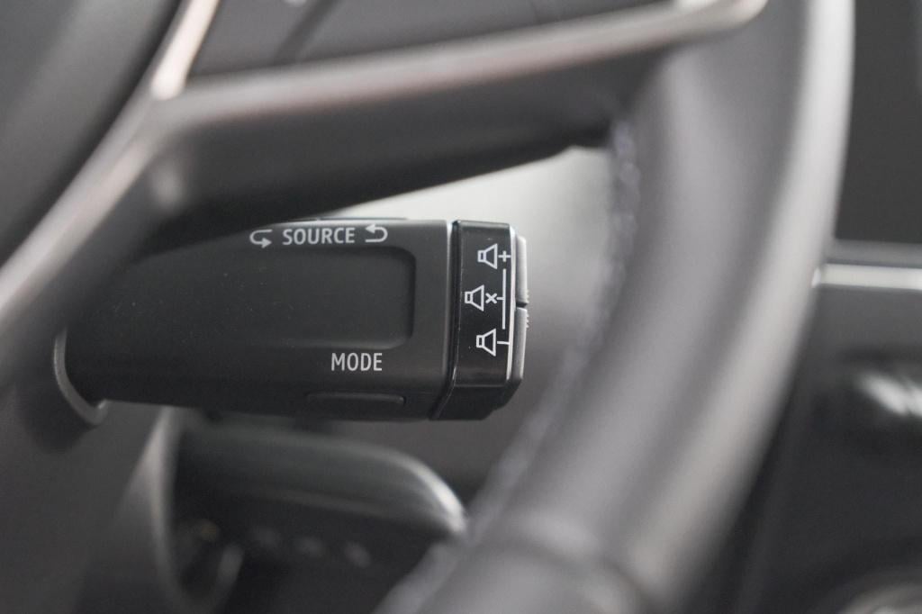 Renault Clio 1.6 e-tech full hybrid 145 evolution | apple carplay | parkeer