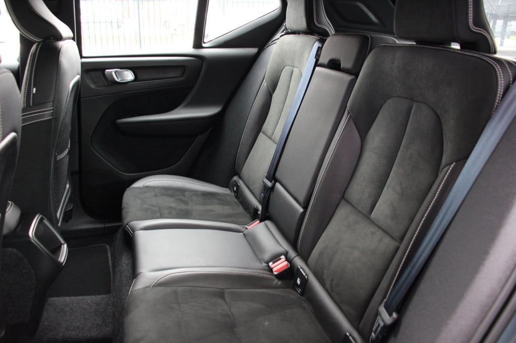 Volvo XC40 1.5 t3 r-design | elec. trekhaak | camera | half leder