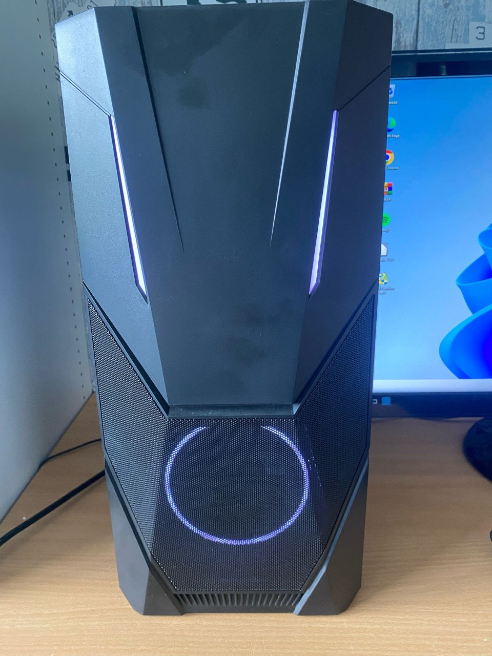 Amd Ryzen 5 2600/16gb/Ssd+hdd/Gtx 1070 8gb/Wifi