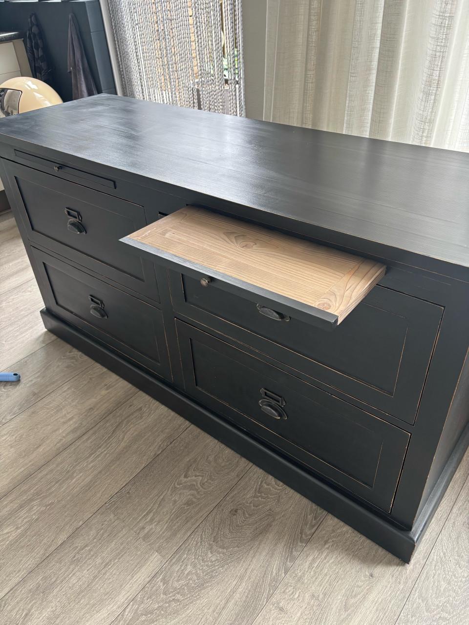 Landelijk dressoir met veel opbergruimte