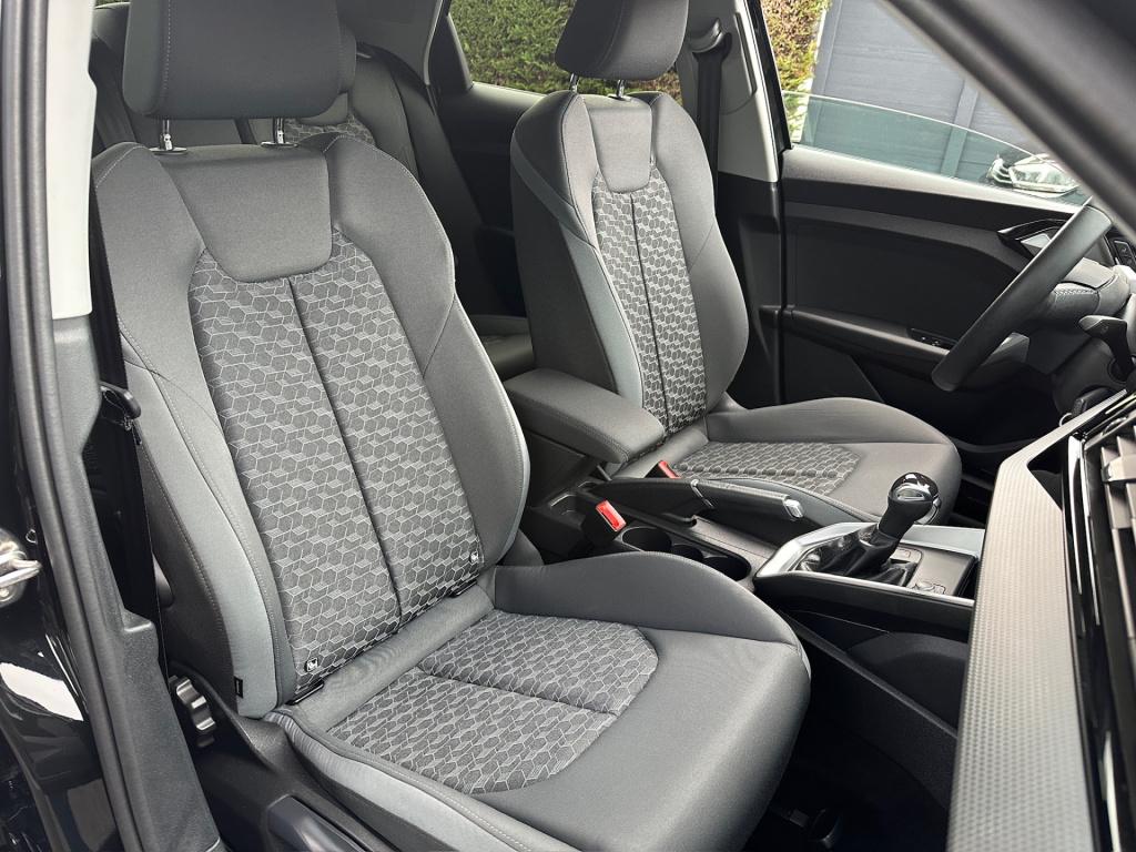 Audi A1 allstreet 30 tfsi 110pk s-tronic business edition | led | adap. cru