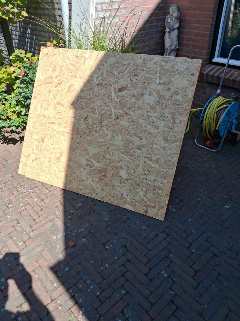 Gratis 2 platen hout
