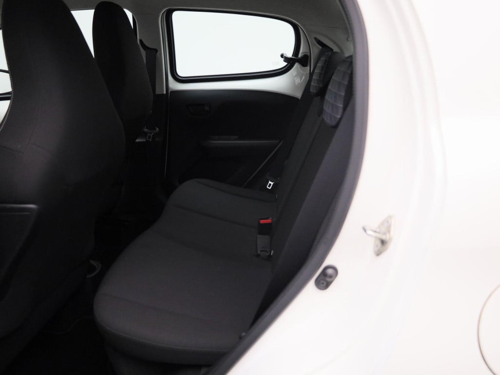 Peugeot 108 1.0 e-vti active | lage km stand! | bluetooth | airco | dab |