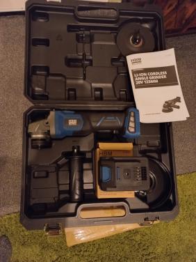 Haakse slijper inclusief accu NIEUW