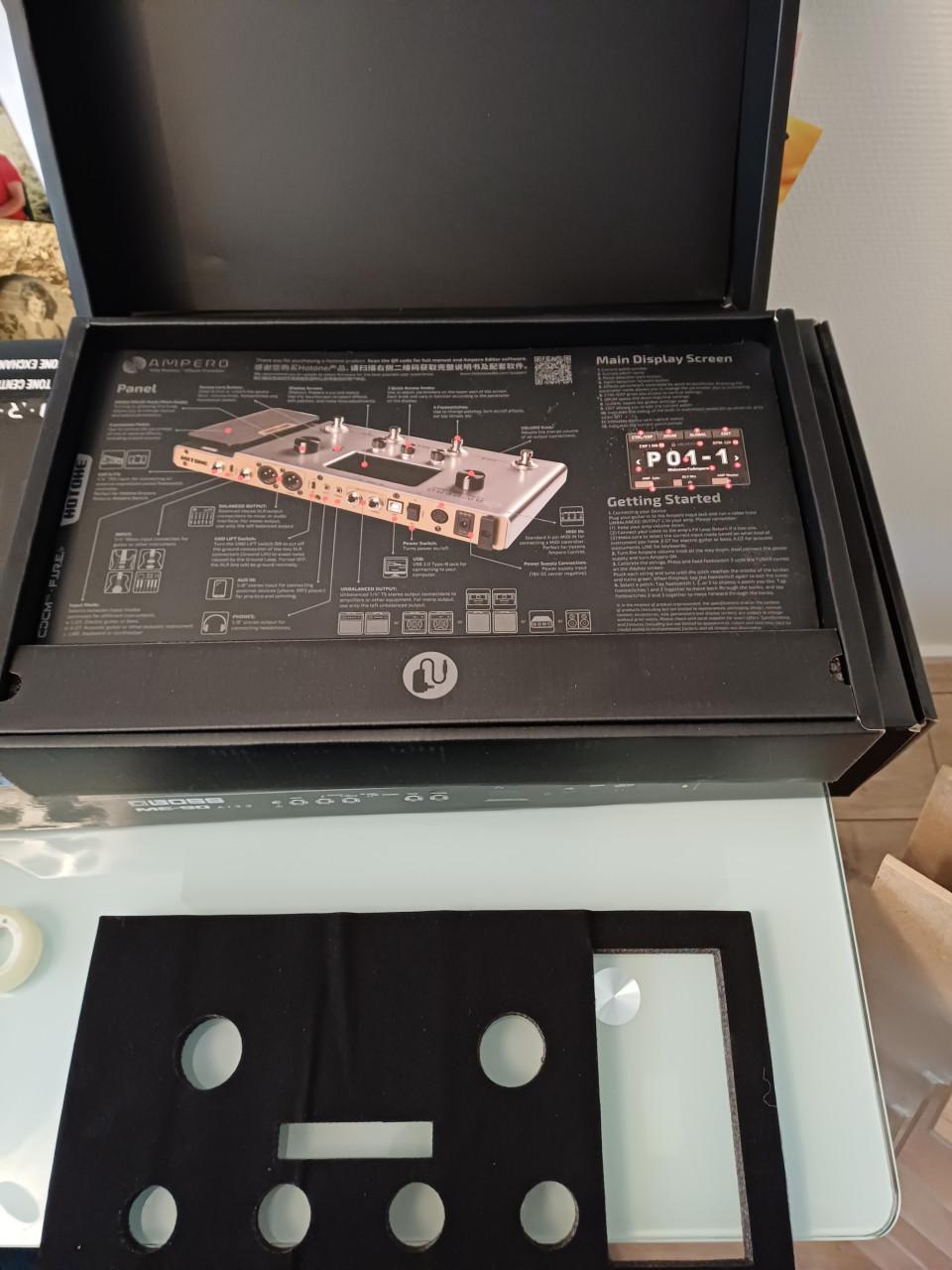 De boss me90 en ampero zilver van hotone