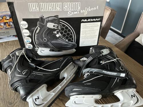 Schaatsen ijshockey maat 45