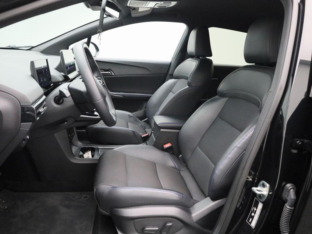 MG Mg4 64 kwh luxury | automaat | navigatie | climate control | apple carpl